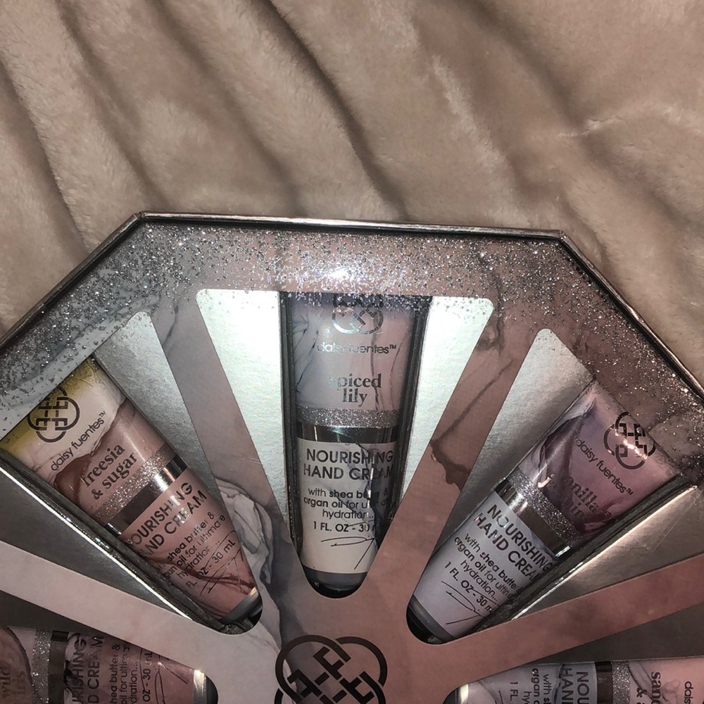 NEW Hand Cream Set - Picture 4 of 6